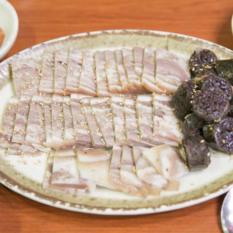 마포소문난원조족발