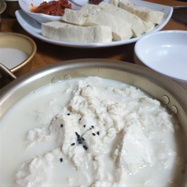 우리콩밭손두부