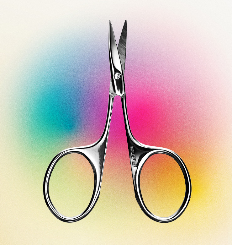 안전한 곡선형 날로 눈썹의 길이 정리는 물론, 날 끝에 있는 예리한 샤프 팁으로 불필요한 눈썹을 뽑을 수 있다. 눈썹 가위 1만9000원 미스터그린 by 아이엔씨 허브.